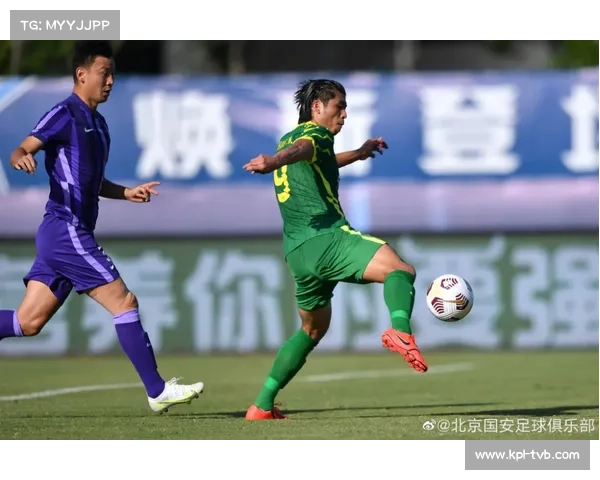 特尔精准传中约翰逊射门稍稍偏出错失良机